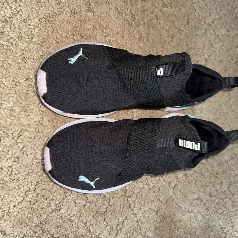 Puma Women’s Black and White Sneakers